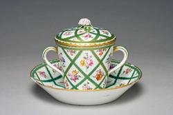 An image of Covered cup